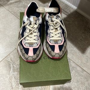 Gucci tennis shoes